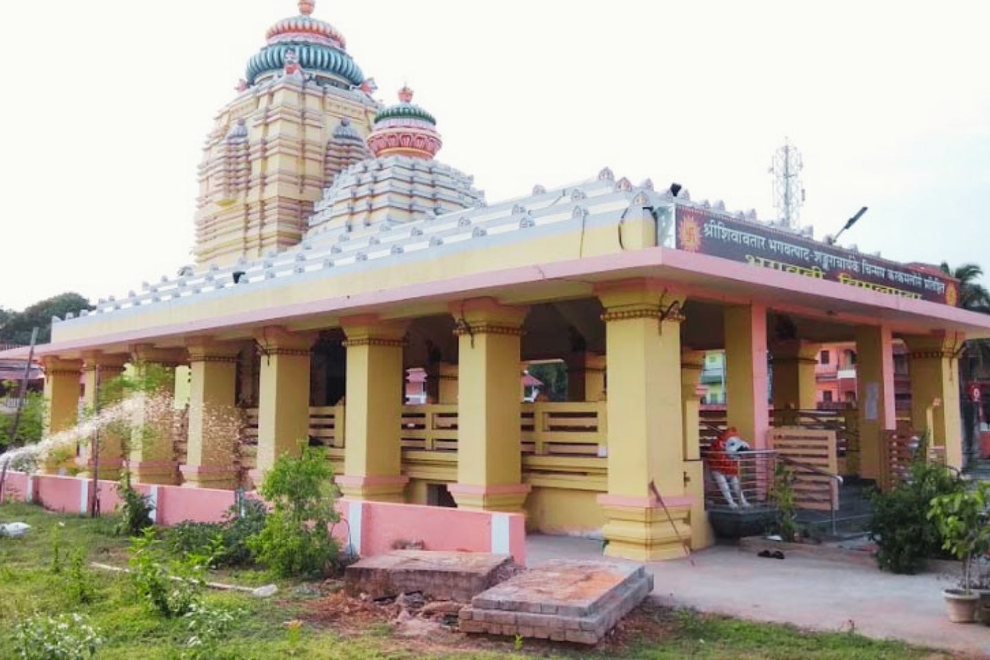 Govardhana Matha Puri (Timings, History, Entry Fee, Images, Aarti, Location & Phone) 