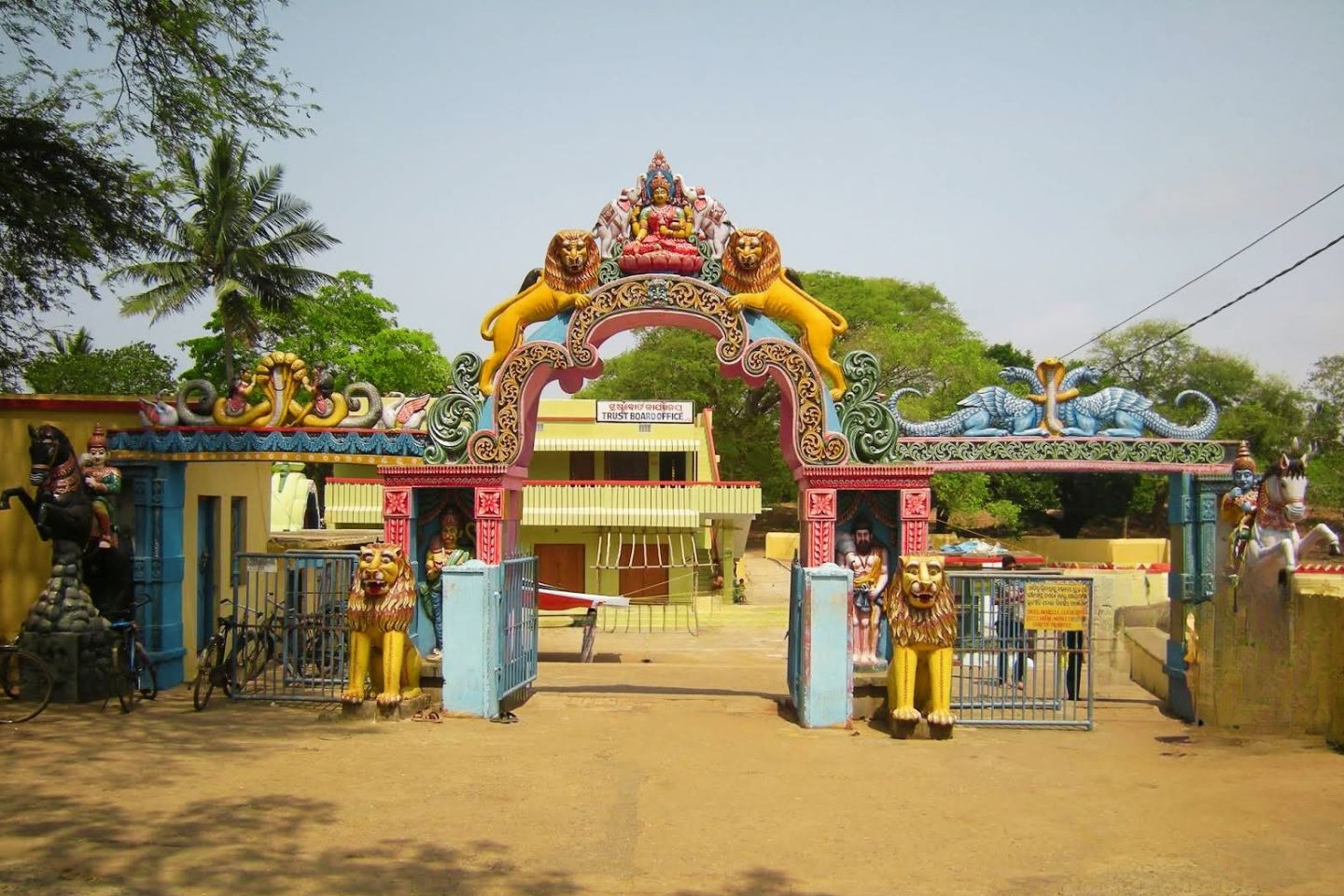 Loknath Temple Puri (Timings, History, Entry Fee, Images, Aarti, Location & Phone) 
